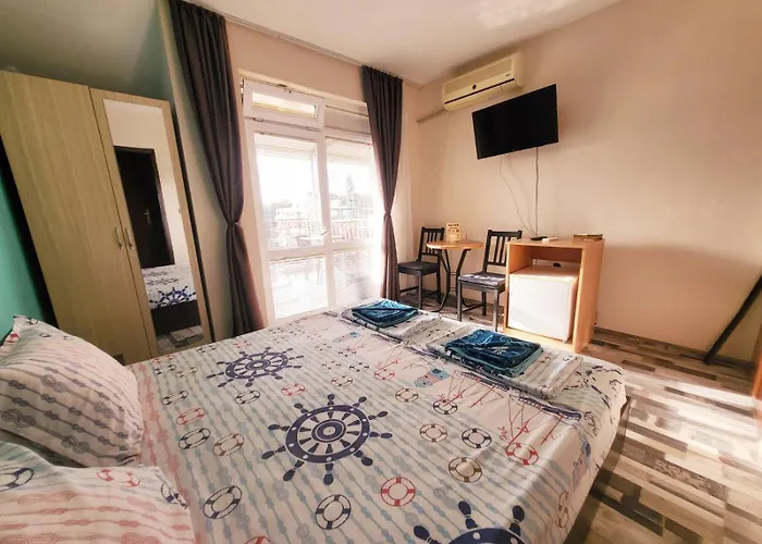 Kazlarov Guest House